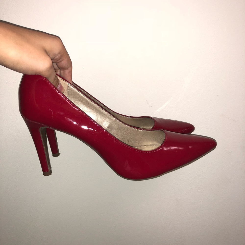 Red heels 8.5